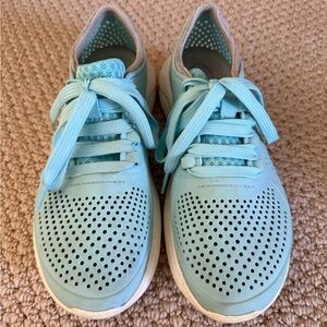 Ladies CROCS Light Blue Breathable Lace-Up Sneakers Size 6